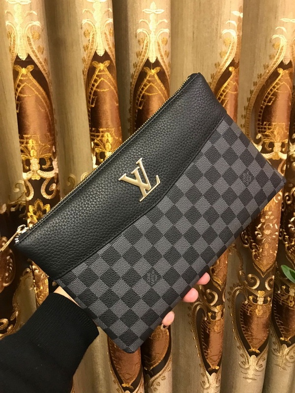 LV Wallets 29